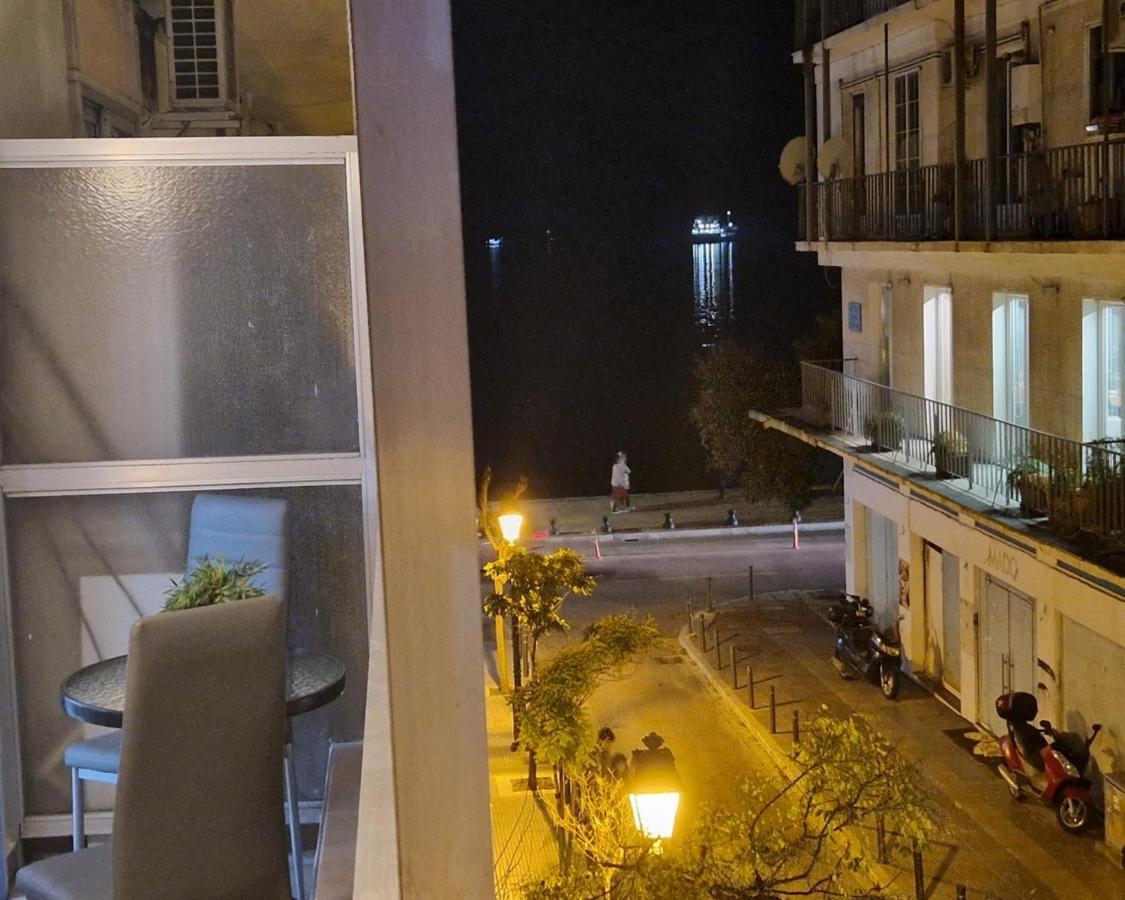 Master1 Seaside Lux Apartment เทสซาโลนิกิ ภายนอก รูปภาพ
