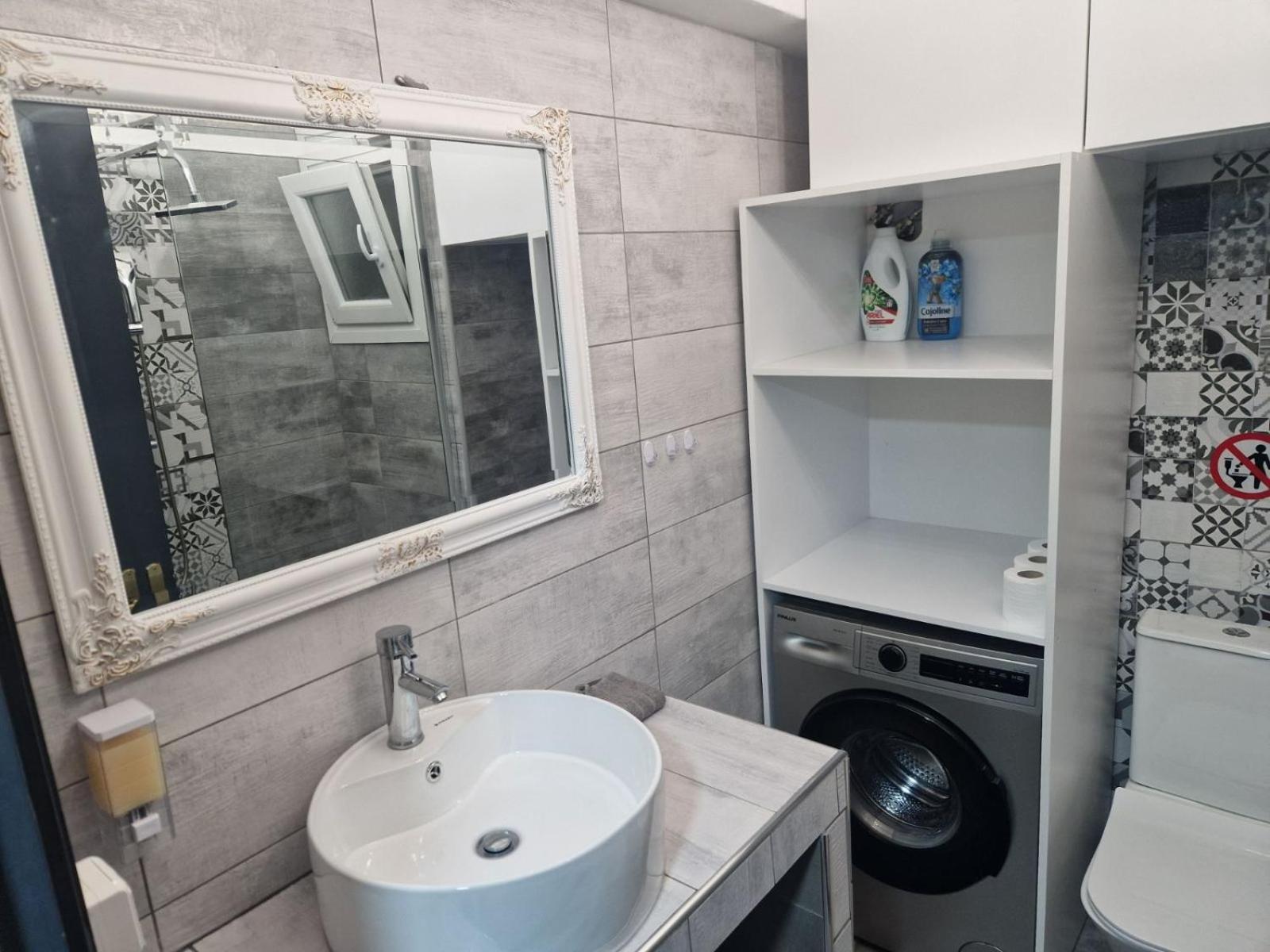 Master1 Seaside Lux Apartment เทสซาโลนิกิ ภายนอก รูปภาพ